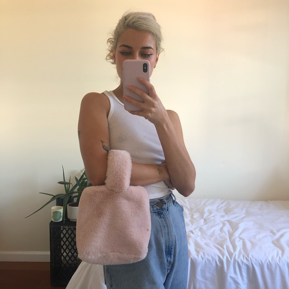 aritzia alxiliary fuzzy light pink bag